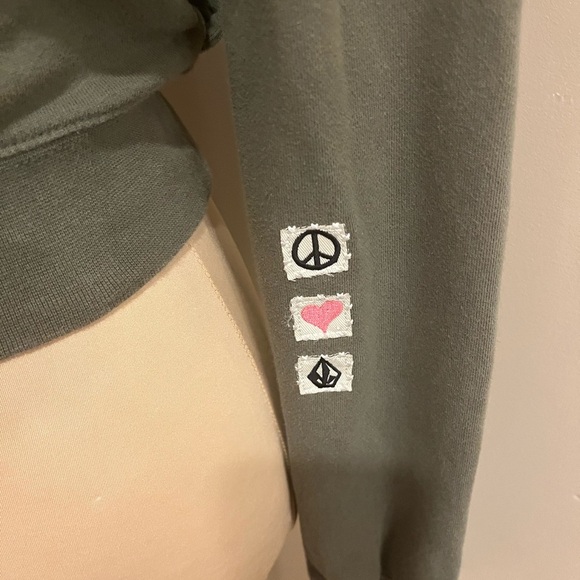 Volcom Vintage Olive Drab Cropped Hoodie, size XS - Picture 5 of 7